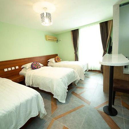 Ou Lu Business Hotel Čching-tao Exteriér fotografie