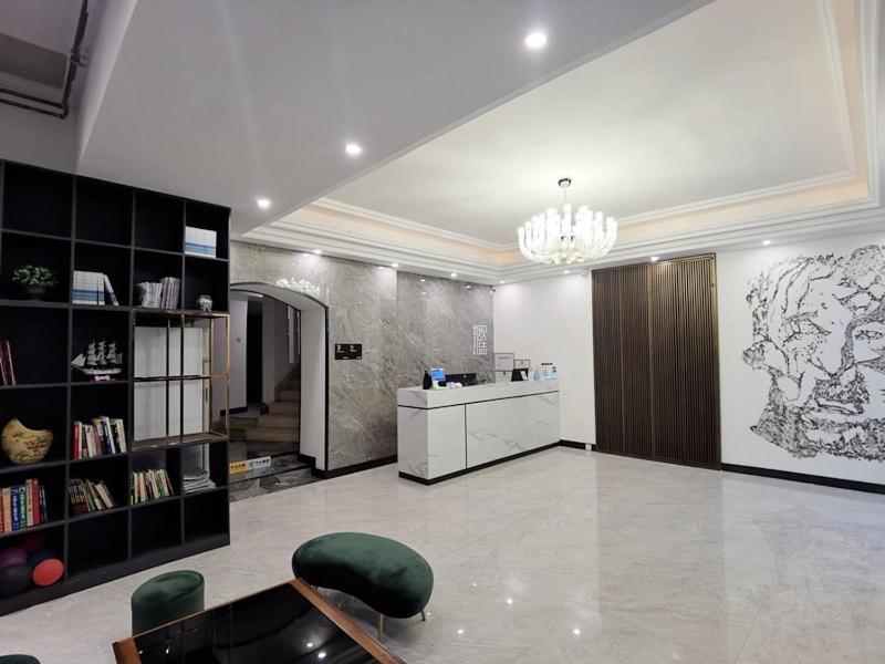 Ou Lu Business Hotel Čching-tao Exteriér fotografie