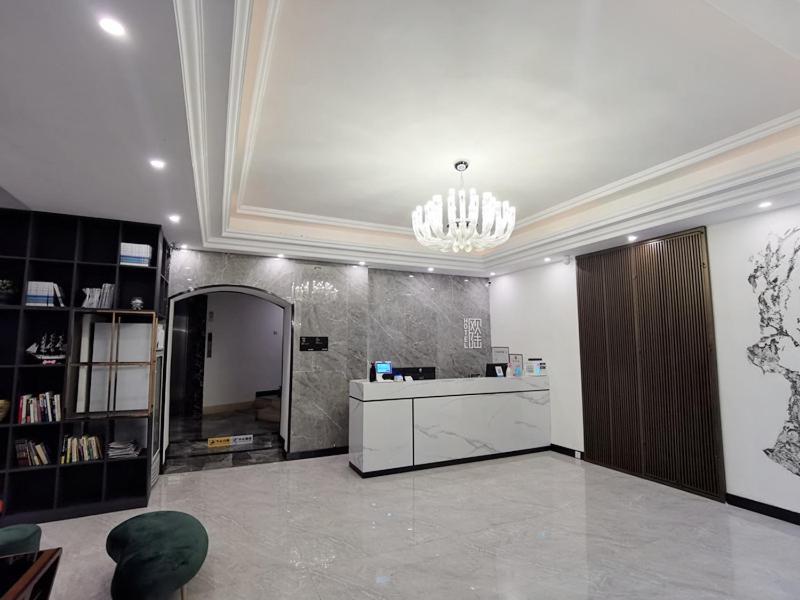 Ou Lu Business Hotel Čching-tao Exteriér fotografie