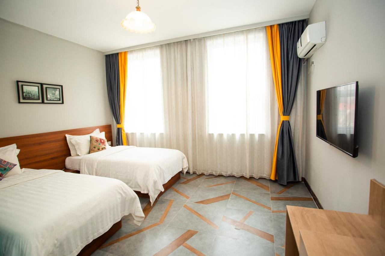 Ou Lu Business Hotel Čching-tao Exteriér fotografie