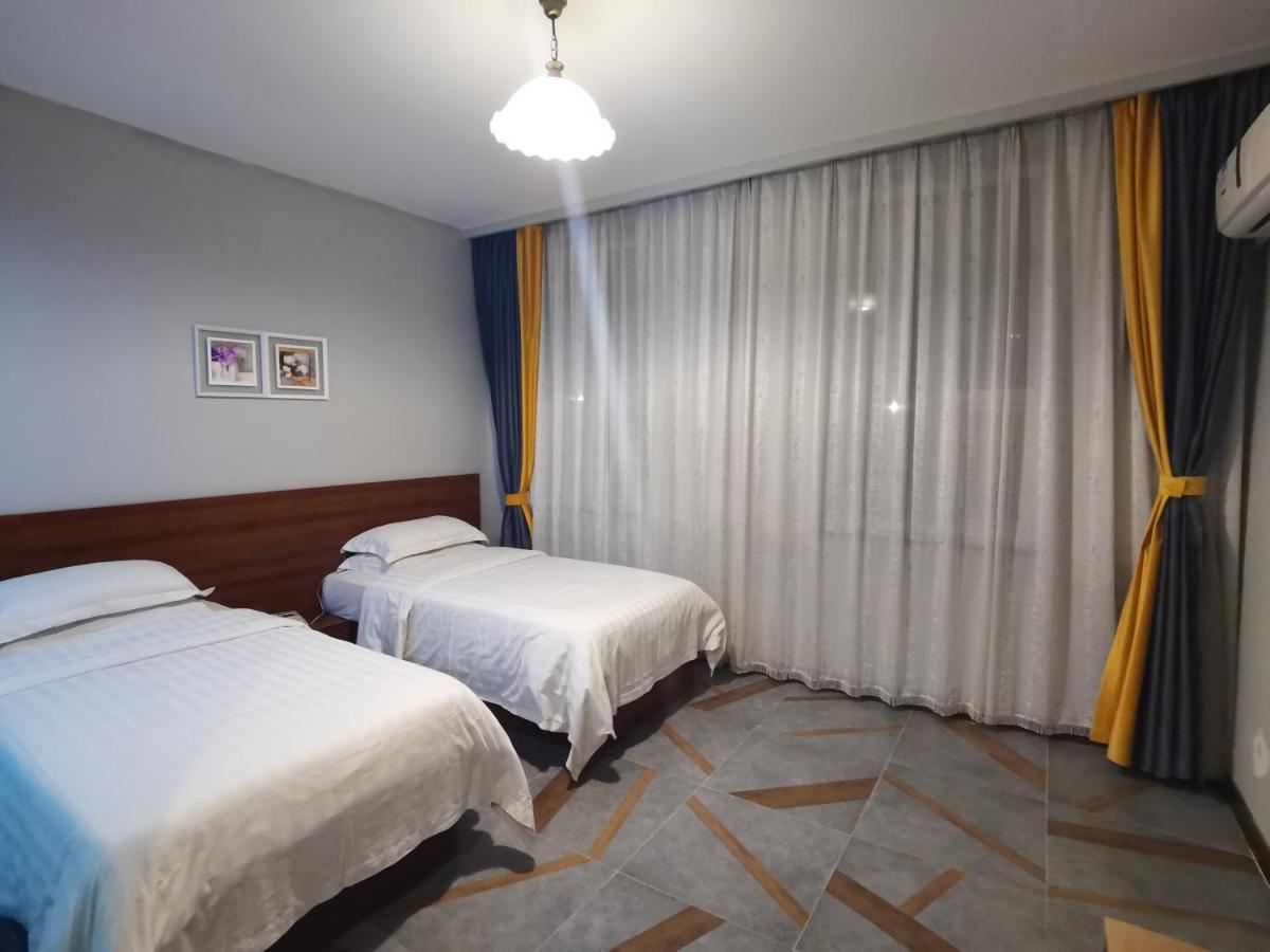 Ou Lu Business Hotel Čching-tao Exteriér fotografie